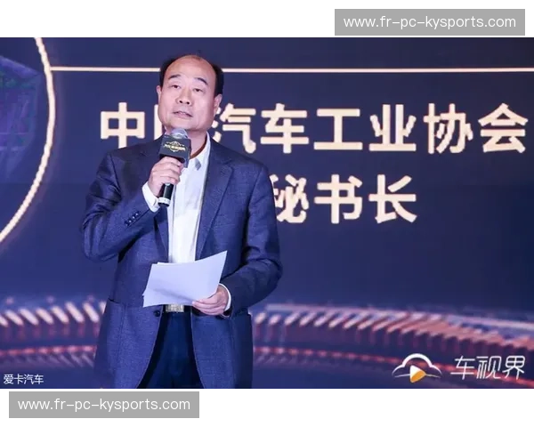 巅峰博弈：吴泽与杨建兵，谁才是重塑行业逻辑的终极棋手？